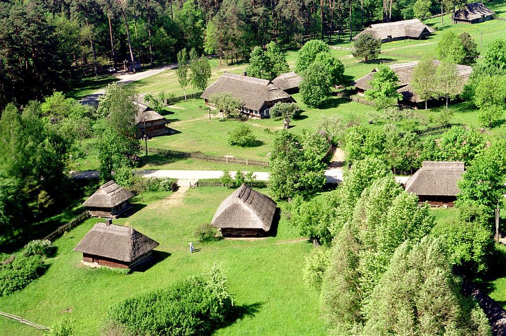 Stay At Lithuanian Folk Museum Rumsiskes المظهر الخارجي الصورة